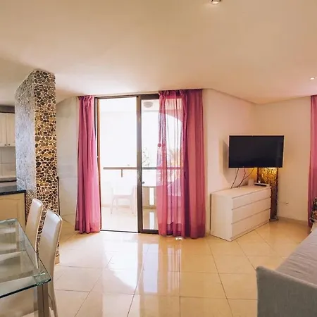 2 Bedrooms In Parque Santiago Арона